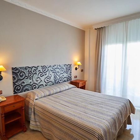 Hotel Bajamar Centro Nerja Extérieur photo